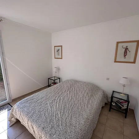 T2 Avec Jardin, Piscine Et Parking Aux Issambres, Proche - Fr-1-768-34 * Les Issambres