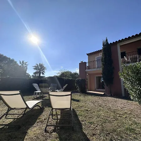 T2 Avec Jardin, Piscine Et Parking Aux Issambres, Proche - Fr-1-768-34 Les Issambres