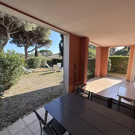 T2 Avec Jardin, Piscine Et Parking Aux Issambres, Proche - Fr-1-768-34 Apartamento